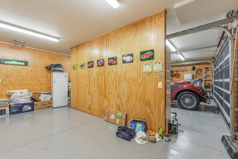 Photo of property in 16 Aratia Way, Richmond, 7020