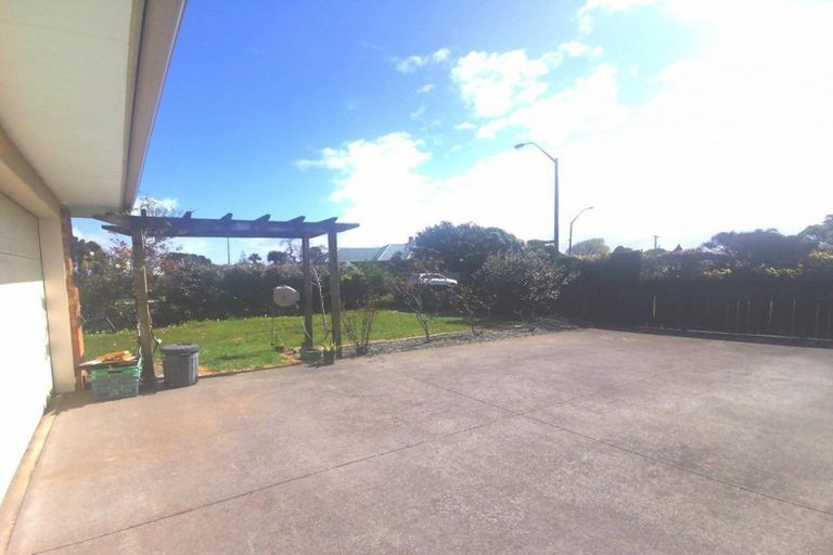 Photo of property in 2 Kelvyn Grove, Manurewa, Auckland, 2102