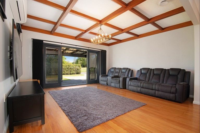 Photo of property in 1 Chamberlain Street, Feilding, 4702