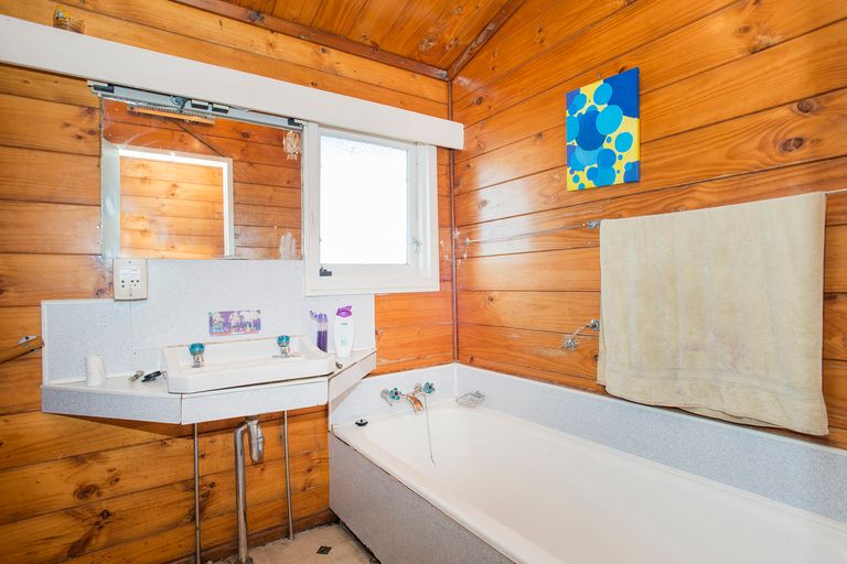 Photo of property in 14 Owen Road, Inner Kaiti, Gisborne, 4010