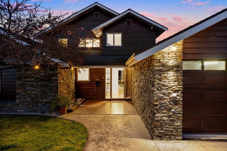Photo of property in 25 Berwick Place, Mount Maunganui, 3116