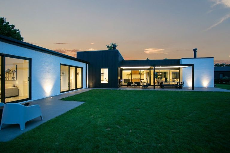 Photo of property in 1/45 Saint Kilda Road, Cambridge, 3434