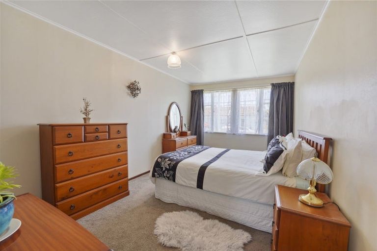 Photo of property in 11 Cole Street, Naenae, Lower Hutt, 5011