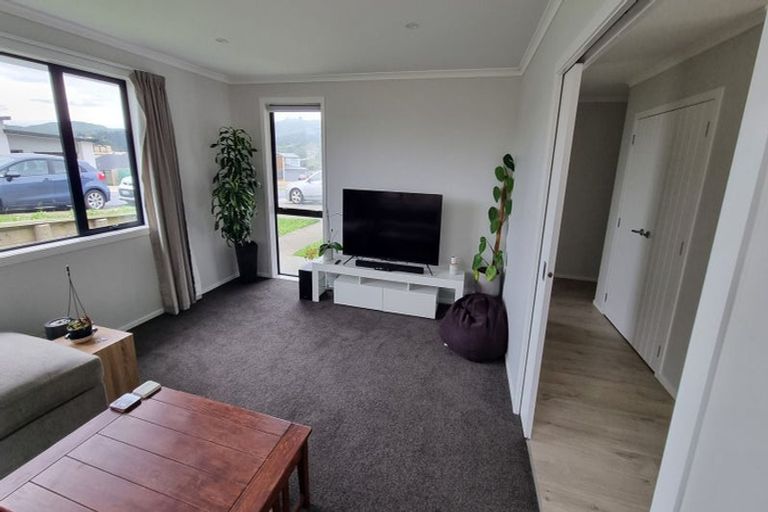 Photo of property in 62 Hokioi Drive, Kenepuru, Porirua, 5022