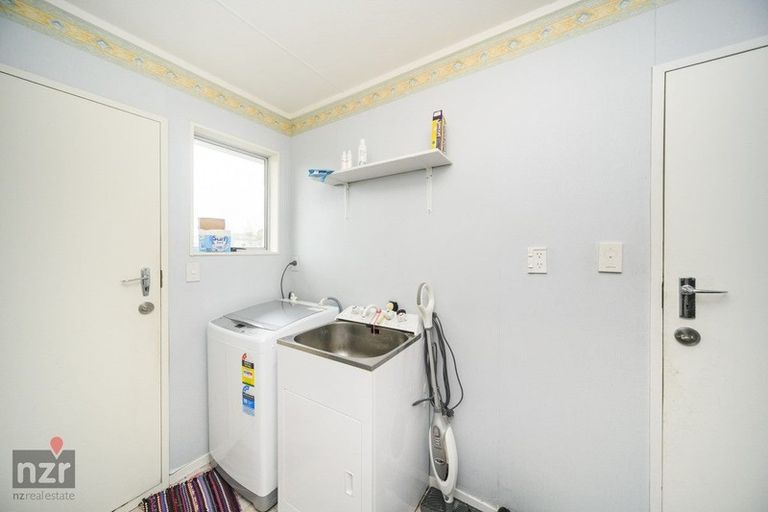 Photo of property in Charleville Court, 1/225 Ruahine Street, Roslyn, Palmerston North, 4414