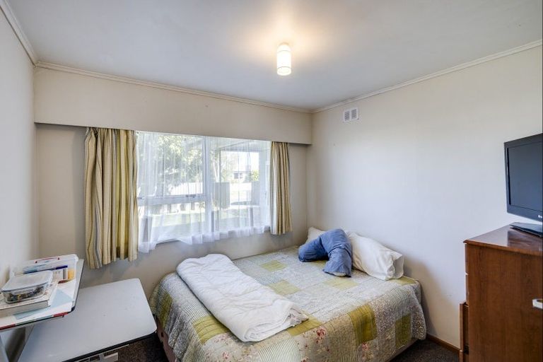 Photo of property in 28 Henley Crescent, Pirimai, Napier, 4112