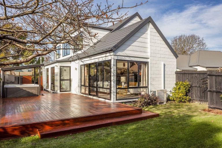 Photo of property in 7 Harrods Court, Ilam, Christchurch, 8053