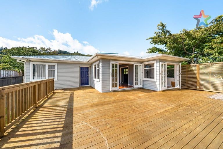 Photo of property in 51 Wood Street, Wainuiomata, Lower Hutt, 5014