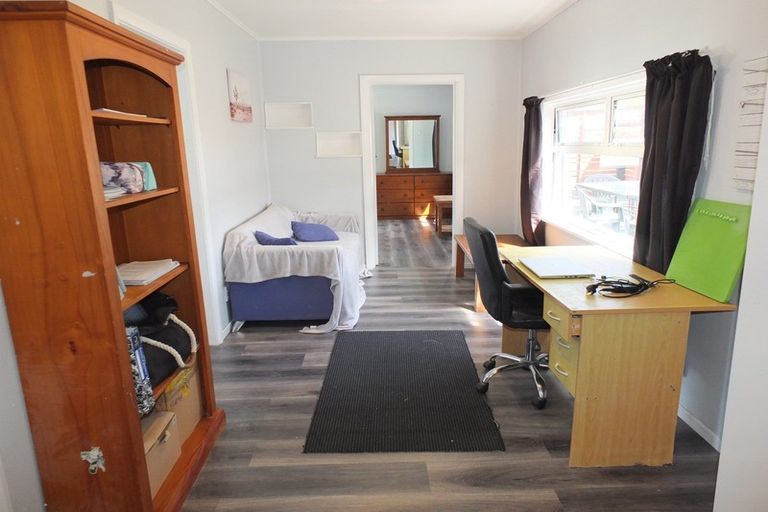 Photo of property in 29a Norbiton Road, Foxton, 4814