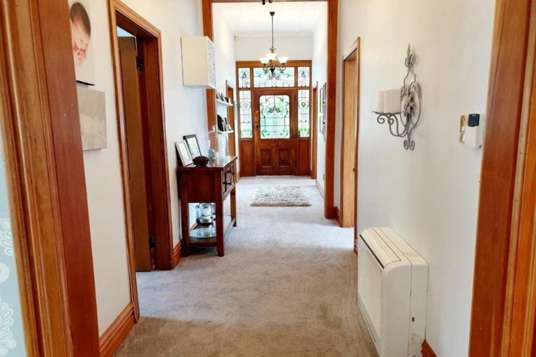 Photo of property in 286 Main Road, Tawa, Wellington, 5028