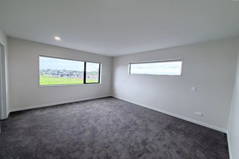Photo of property in 3 Toporoa Street, Karaka, 2113