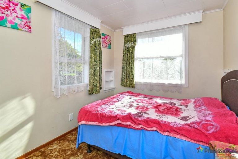 Photo of property in 35 Ashgrove Road, Mangere, Auckland, 2022