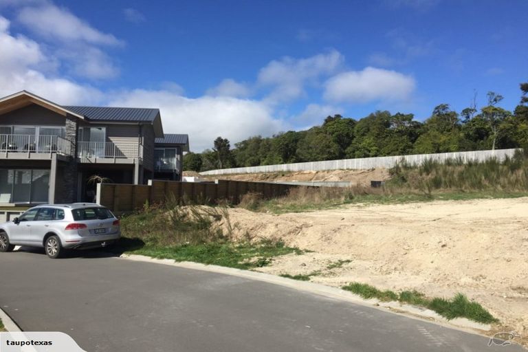 Photo of property in 1 Azalea Lane, Waipahihi, Taupo, 3330