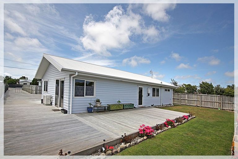 Photo of property in 26a Johnston Street, Foxton, 4814