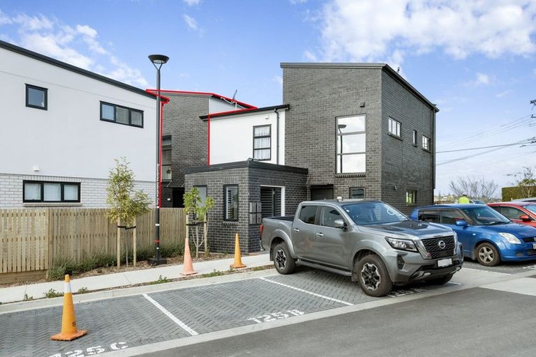 Photo of property in 125b Woodglen Road, Glen Eden, Auckland, 0602