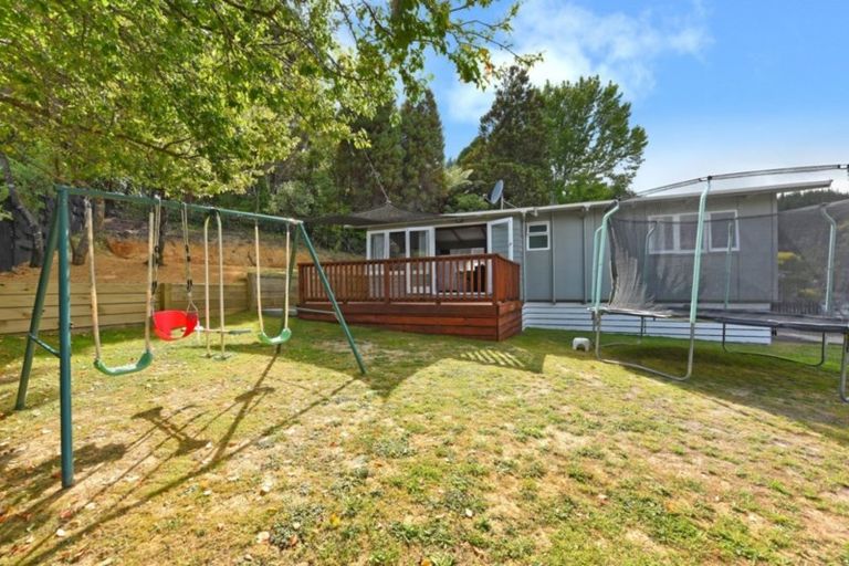 Photo of property in 11a Norana Road, Maoribank, Upper Hutt, 5018