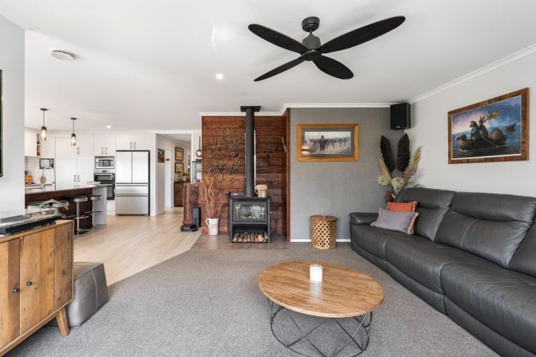 Photo of property in 102 Mark Street, Whangamata, 3620