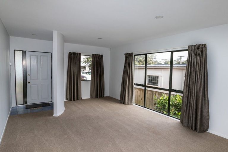 Photo of property in 8 Princess Street, Newtown, Wellington, 6021