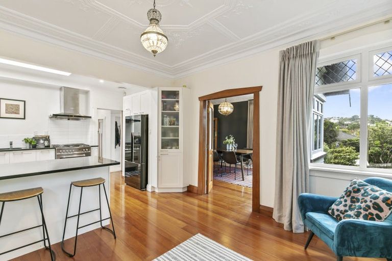 Photo of property in 30 Izard Road, Khandallah, Wellington, 6035