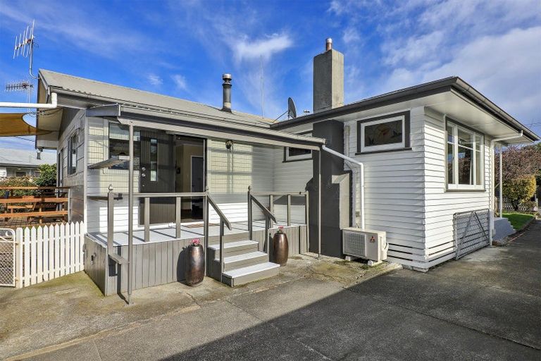 Photo of property in 34 Warwick Crescent, Taradale, Napier, 4112