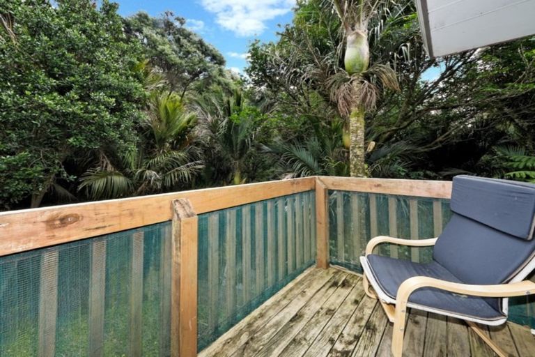 Photo of property in 130 Victory Road, Laingholm, Auckland, 0604