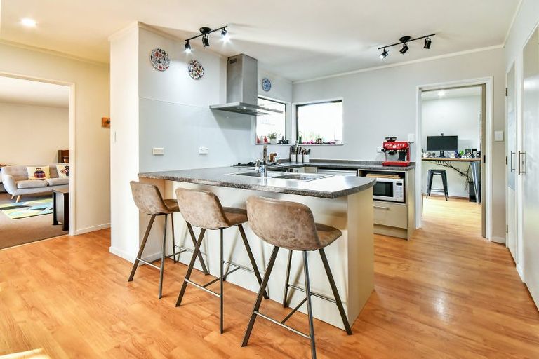 Photo of property in 26 Lorelei Place, Opaheke, Papakura, 2113