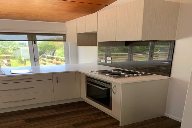 Photo of property in 186 Maunsell Road, Port Waikato, Tuakau, 2695