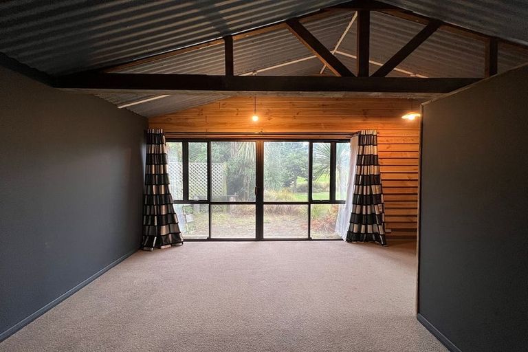 Photo of property in 46 Warren Crescent, Hillmorton, Christchurch, 8025