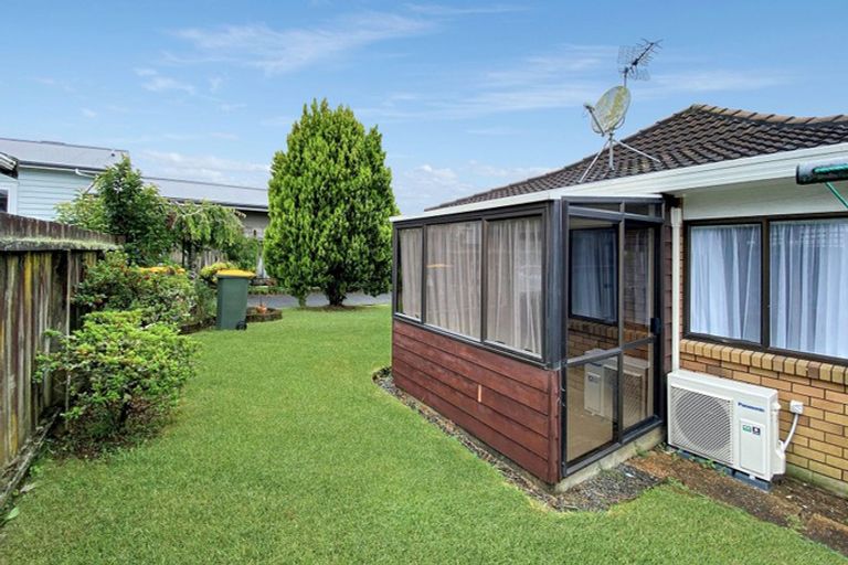 Photo of property in 2/116 Titirangi Road, New Lynn, Auckland, 0600