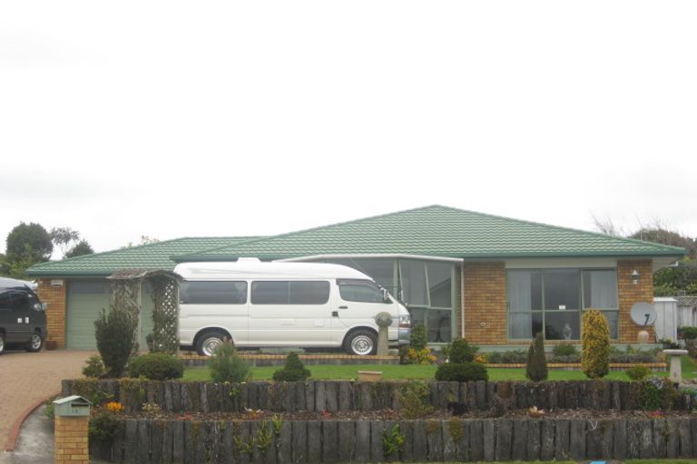 Photo of property in 13 Leon Place, Waitara, 4320