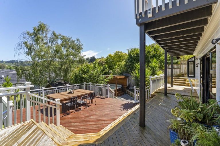 Photo of property in 15 Observatory Close, Whitby, Porirua, 5024