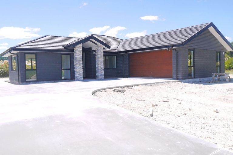 Photo of property in 22 Lacebark Drive, Kinloch, Taupo, 3377