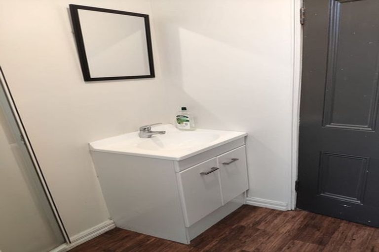 Photo of property in 136 Albany Street, North Dunedin, Dunedin, 9016