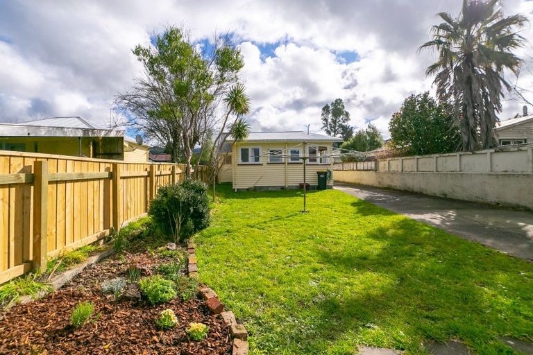 Photo of property in 15 Waite Street, Featherston, 5710