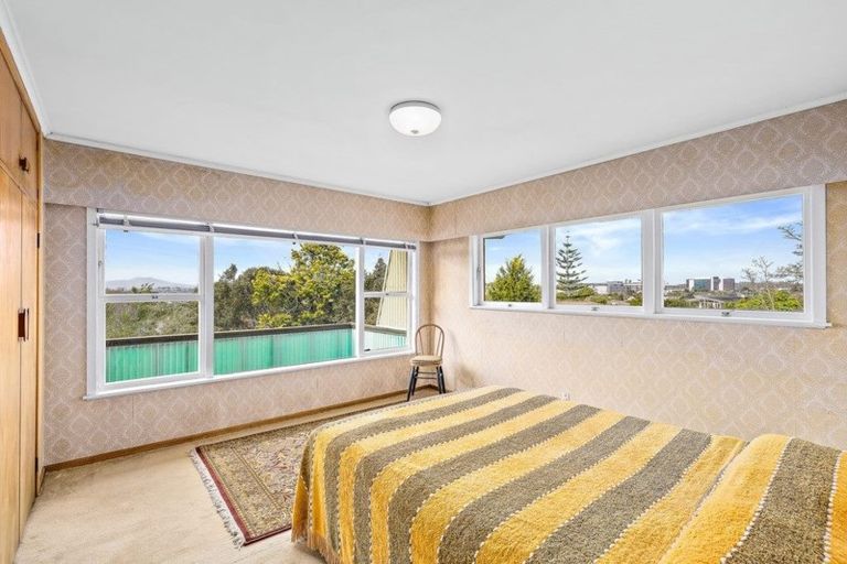 Photo of property in 9 Margaret Place, Milford, Auckland, 0620