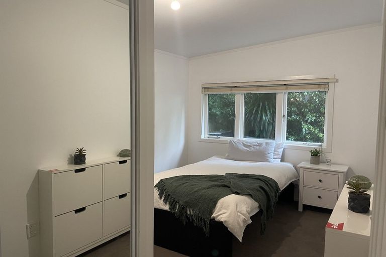 Photo of property in 57 Laingholm Drive, Laingholm, Auckland, 0604