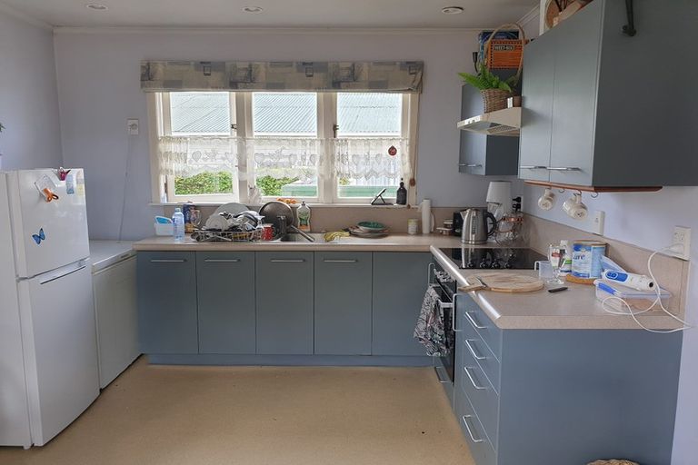 Photo of property in 32 James Mcleod Road, Shelly Beach, Helensville, 0874