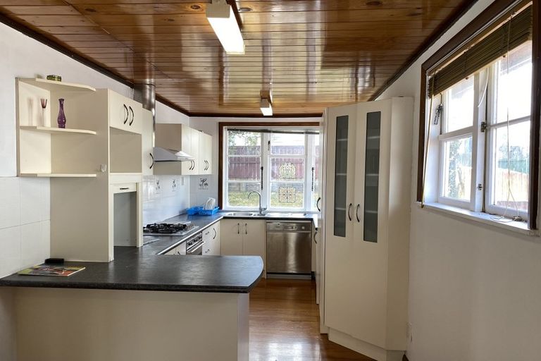 Photo of property in 87 Hillsborough Road, Hillsborough, Auckland, 1042