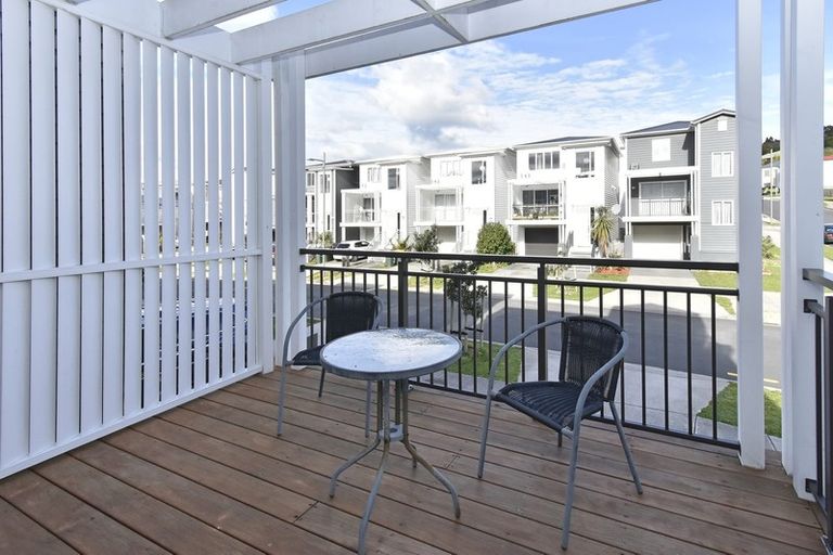 Photo of property in 24 Fernly Rise, Flat Bush, Auckland, 2019