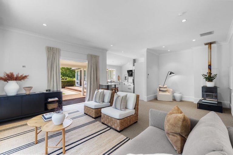 Photo of property in 100 Winchester Street, Merivale, Christchurch, 8014