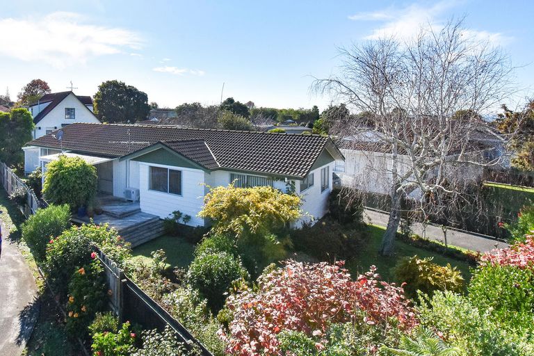Photo of property in 14 Adel Place, Weymouth, Auckland, 2103