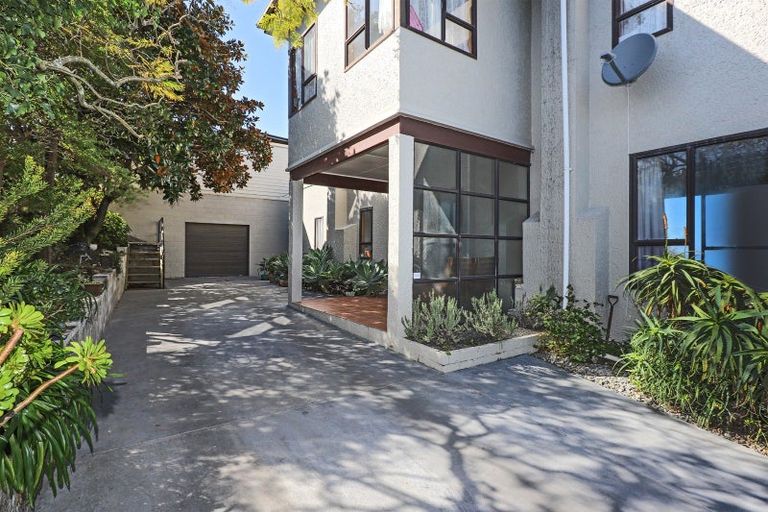 Photo of property in 17 Simla Terrace, Hospital Hill, Napier, 4110