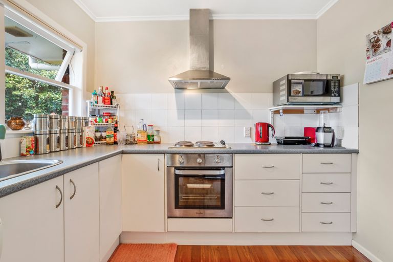 Photo of property in 19 Ellen Street, Manurewa East, Auckland, 2102