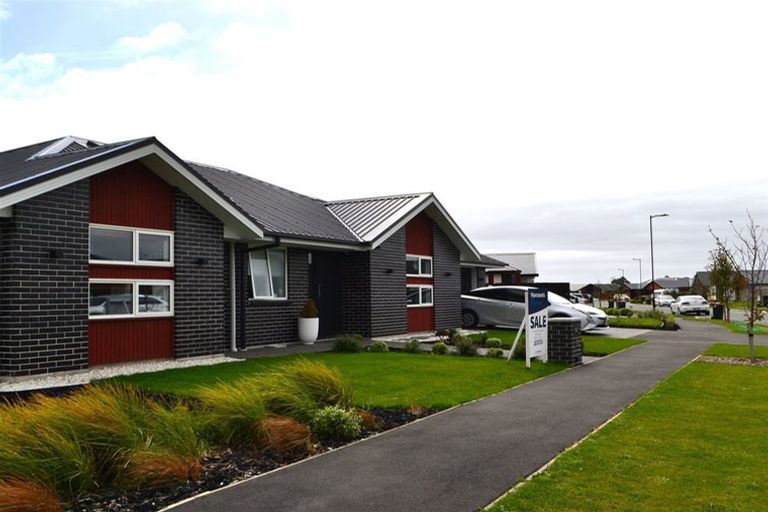 Photo of property in 6 Larissa Road, Halswell, Christchurch, 8025