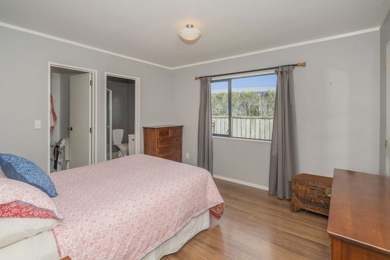 Photo of property in 15 Seascape Avenue, Whitianga, 3510