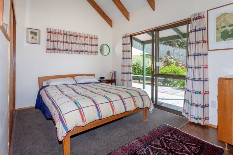 Photo of property in 1 Tutaritari Road, Hahei, Whitianga, 3591