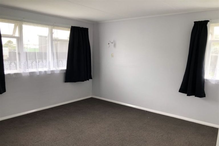 Photo of property in 180 Puriri Street, Castlecliff, Whanganui, 4501