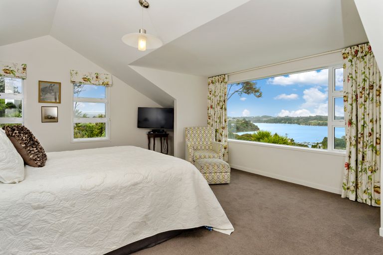 Photo of property in 14 Creek Street, Sandspit, Warkworth, 0982