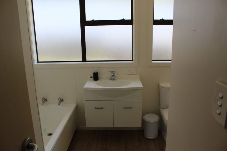 Photo of property in 107 Cliffs Road, Saint Clair, Dunedin, 9012