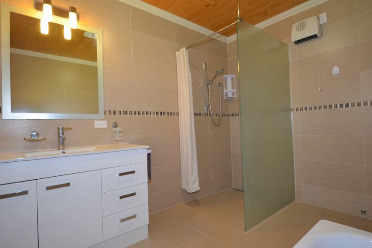 Photo of property in 19 Shepherd Road, Kawerau, 3127